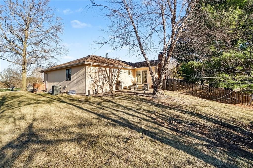 1109 S Catalpa Street — photo 5