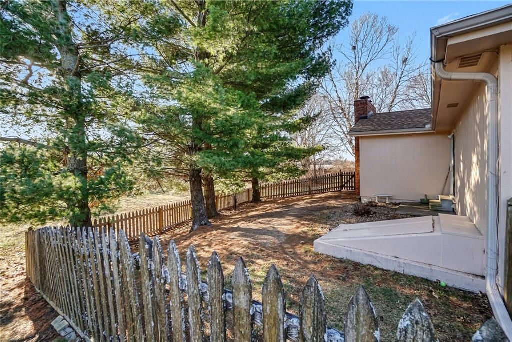 1109 S Catalpa Street — photo 10