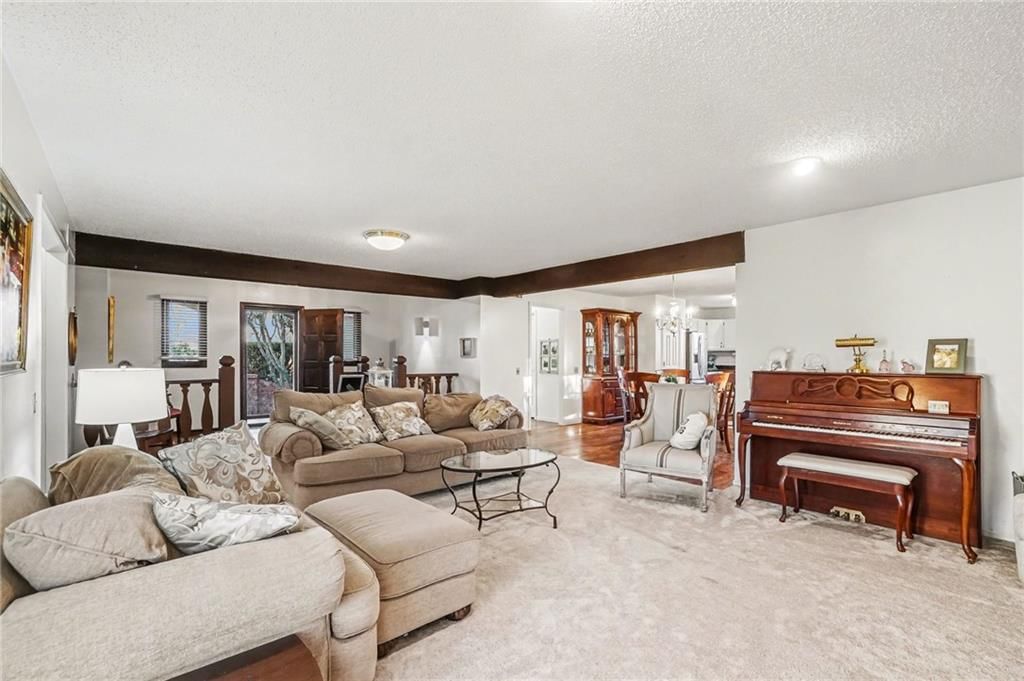 1109 S Catalpa Street — photo 11