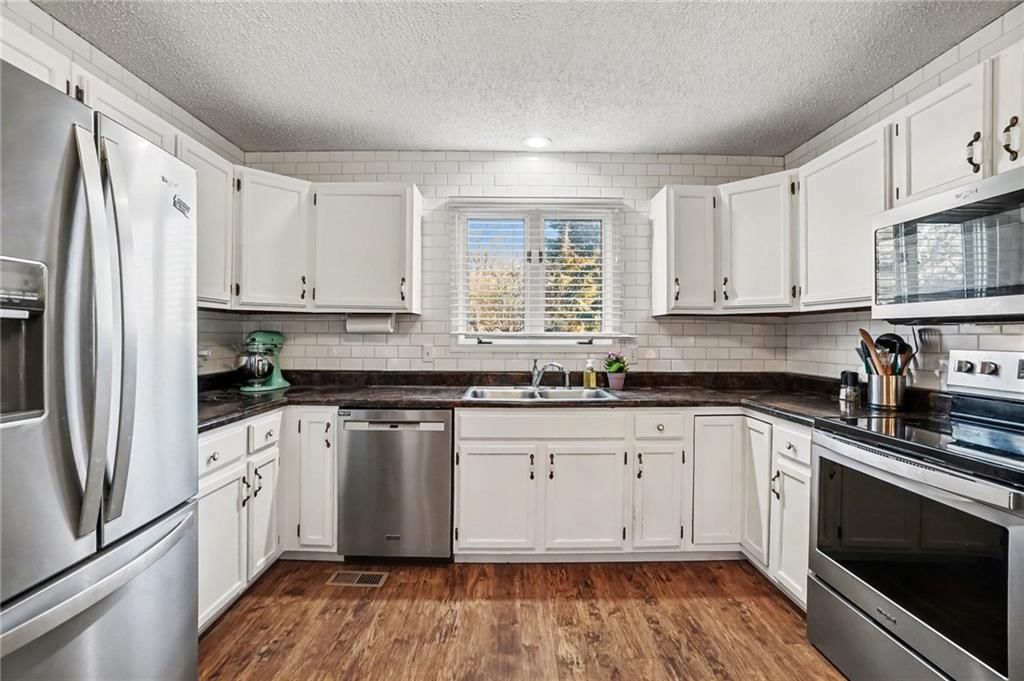 1109 S Catalpa Street — photo 20