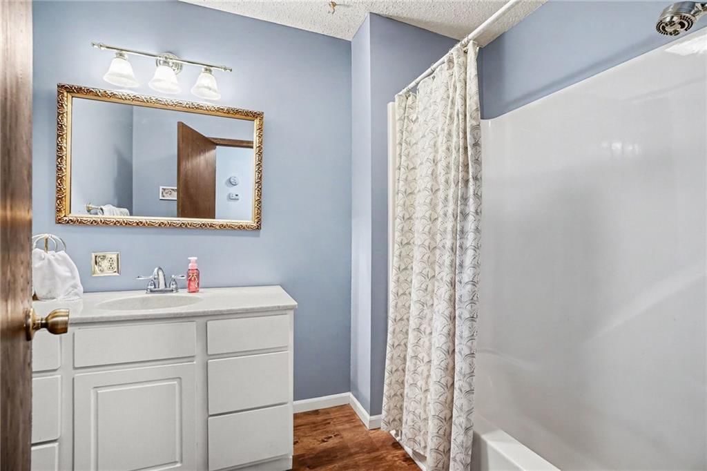 1109 S Catalpa Street — photo 23