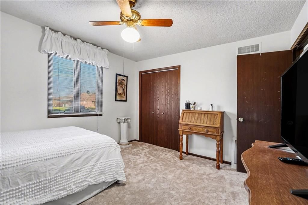 1109 S Catalpa Street — photo 28