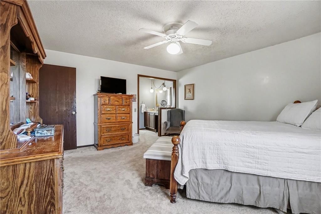 1109 S Catalpa Street — photo 30