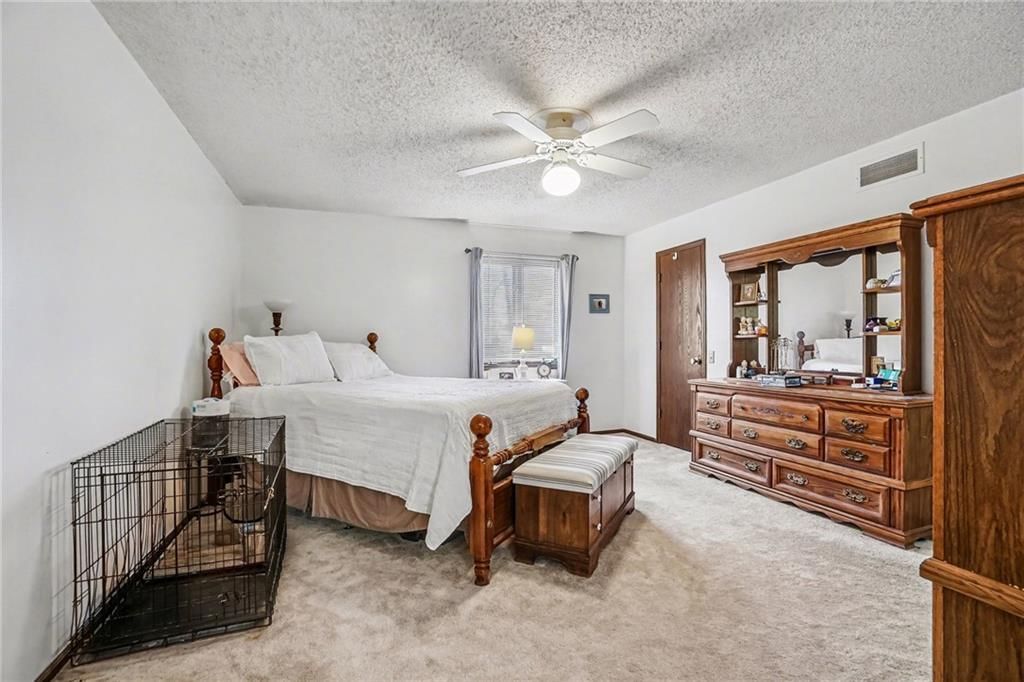 1109 S Catalpa Street — photo 31
