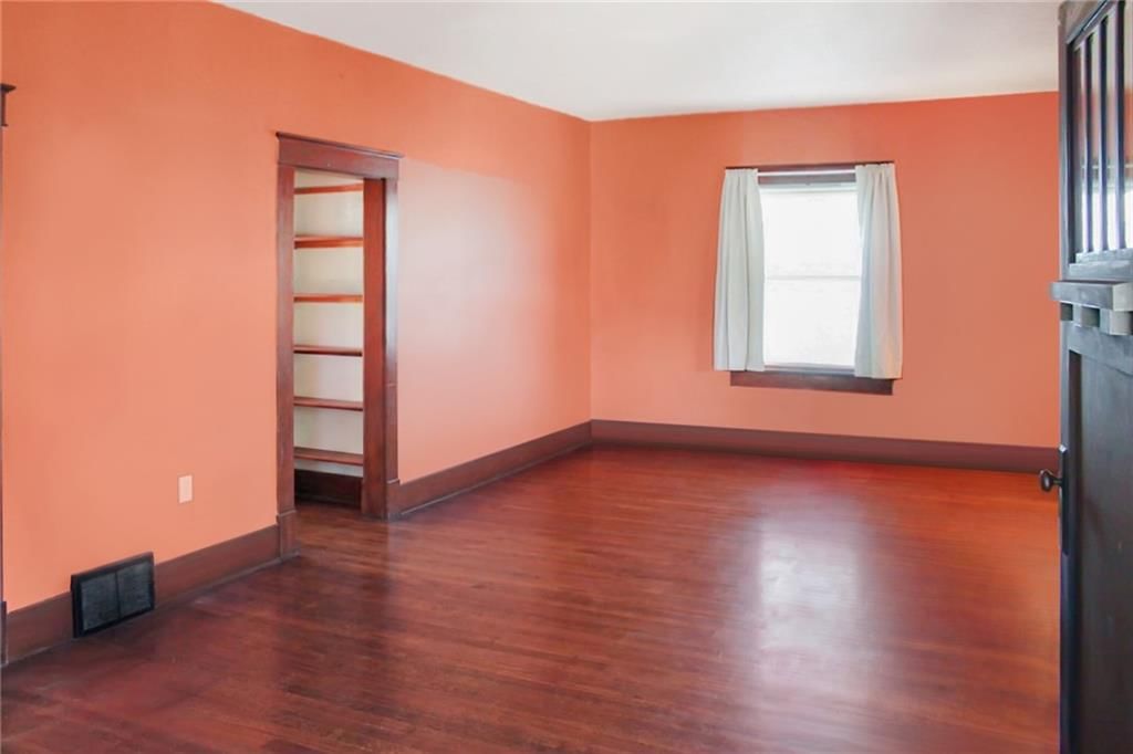 511 W 22nd Street — photo 15