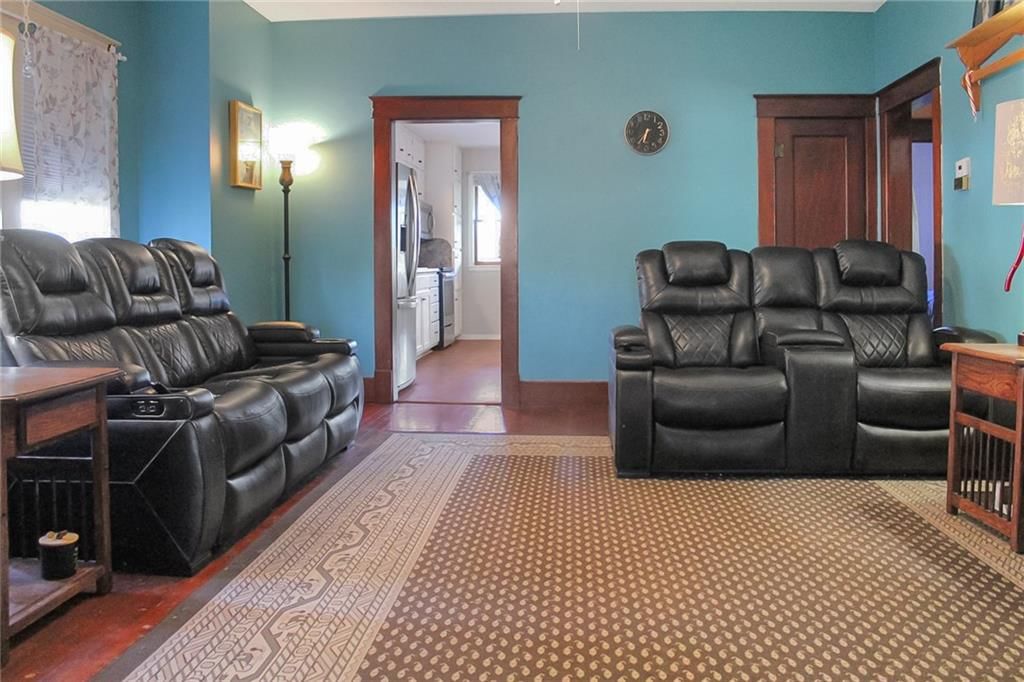 511 W 22nd Street — photo 17