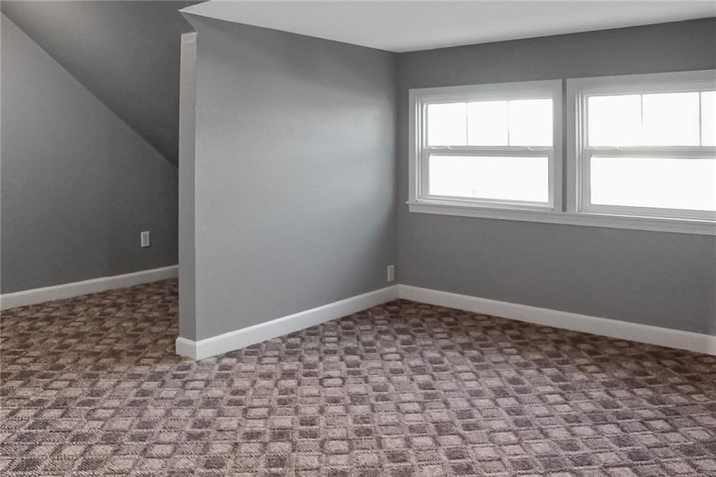 511 W 22nd Street — photo 30