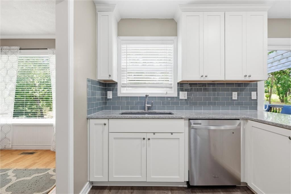 11249 Lakeview Drive — photo 13