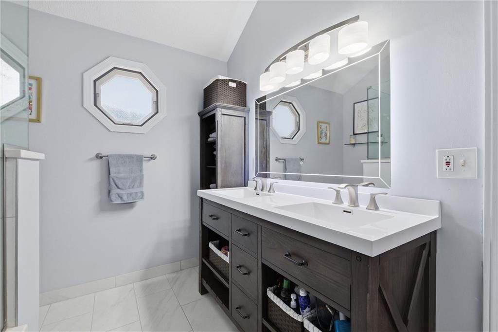 11249 Lakeview Drive — photo 20