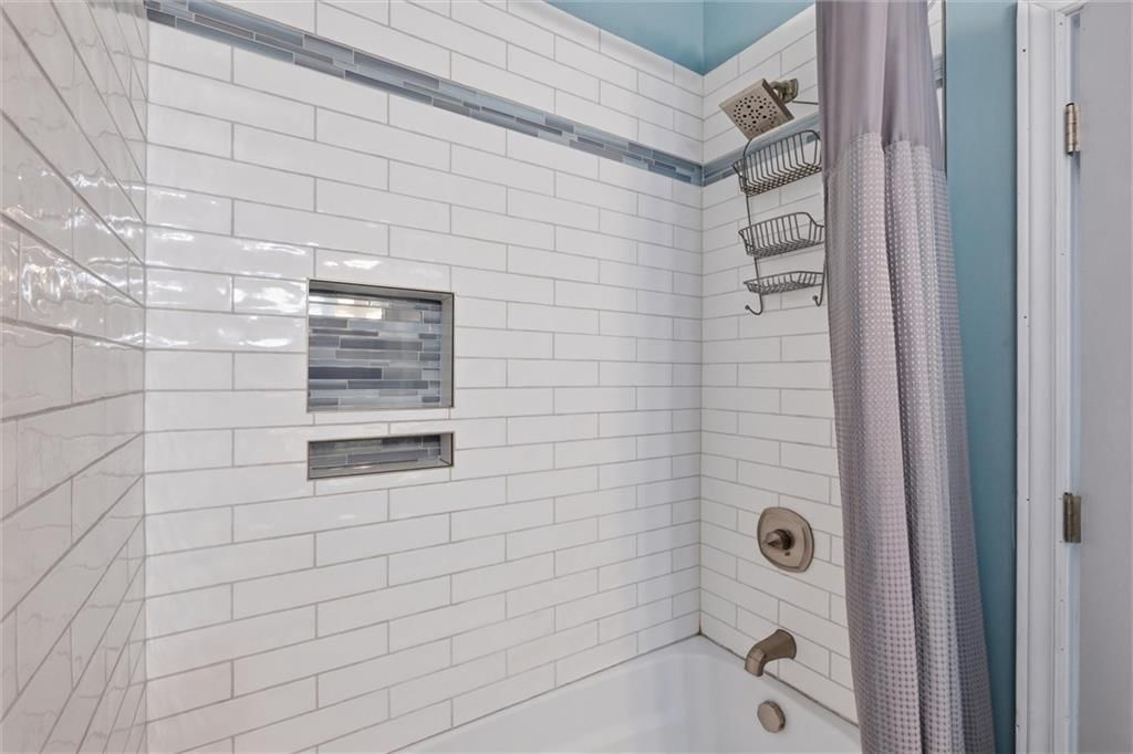 11249 Lakeview Drive — photo 25