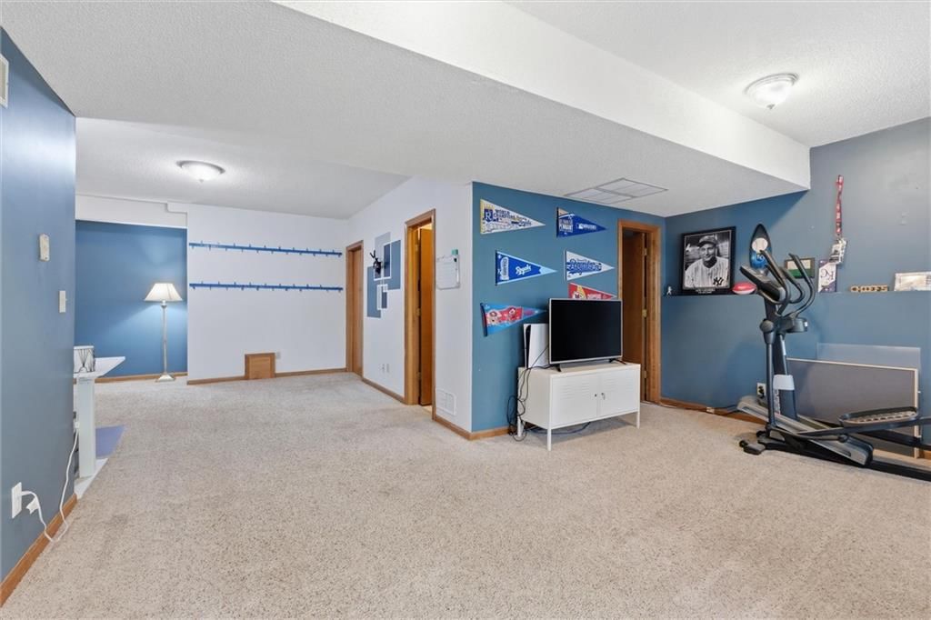 11249 Lakeview Drive — photo 30