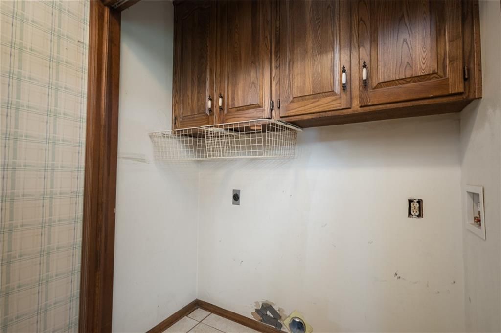 601 E 107th Terrace — photo 16