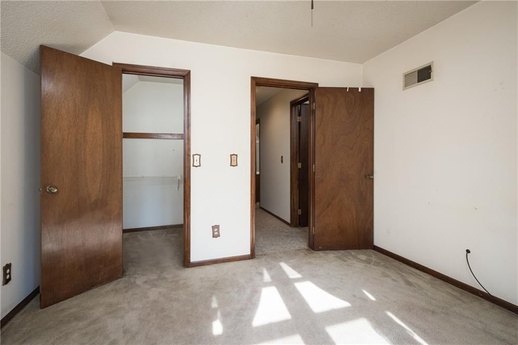 601 E 107th Terrace — photo 31