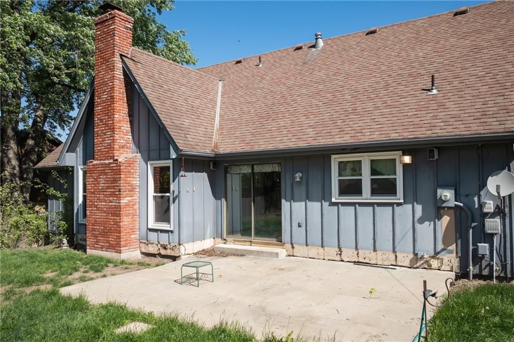 601 E 107th Terrace — photo 36