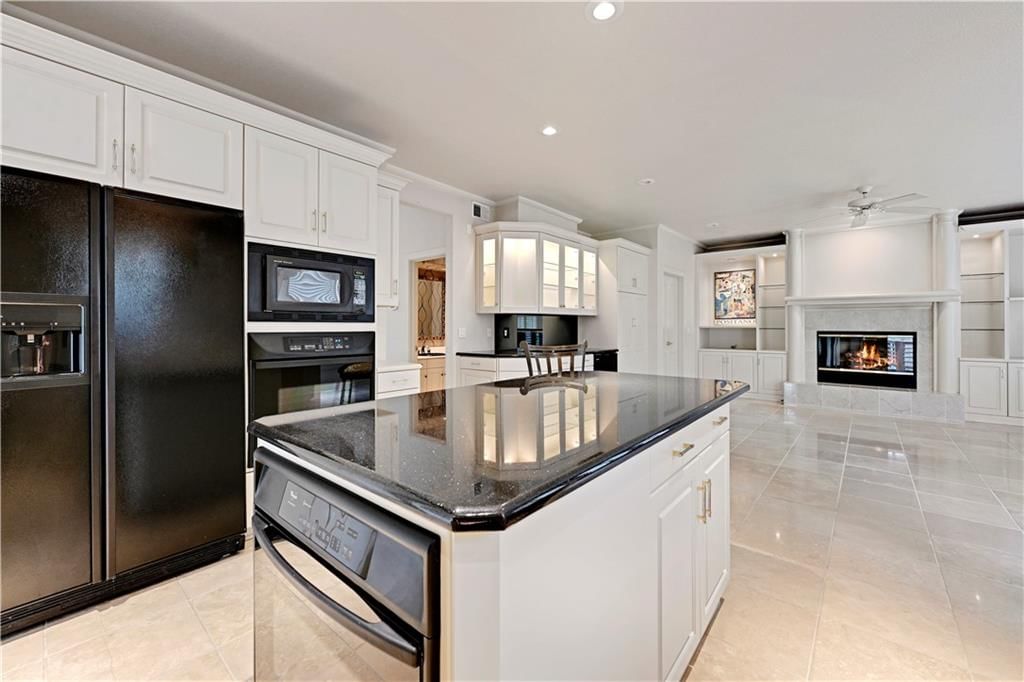 10545 Walmer Street — photo 16