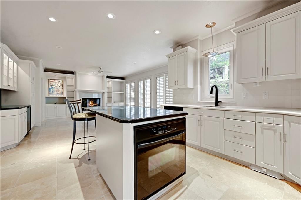 10545 Walmer Street — photo 17