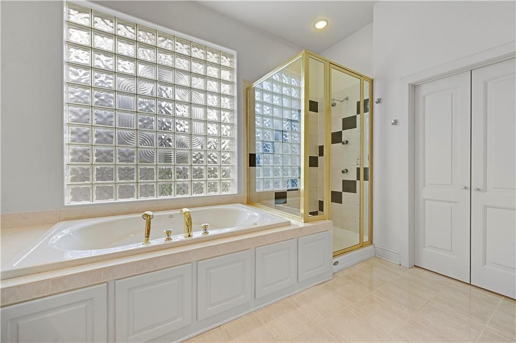 10545 Walmer Street — photo 27