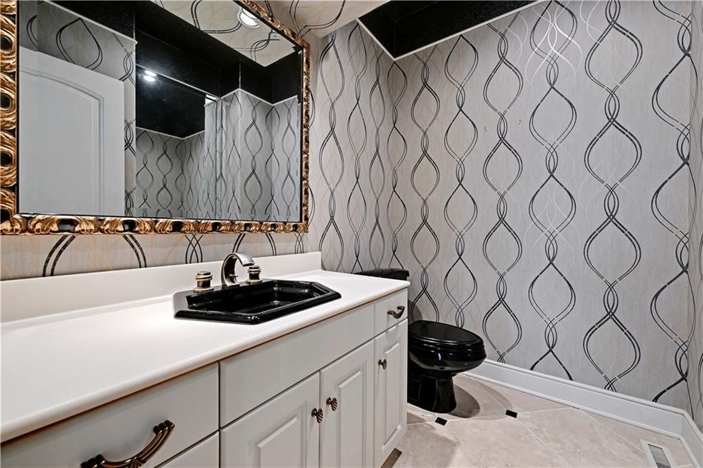10545 Walmer Street — photo 33