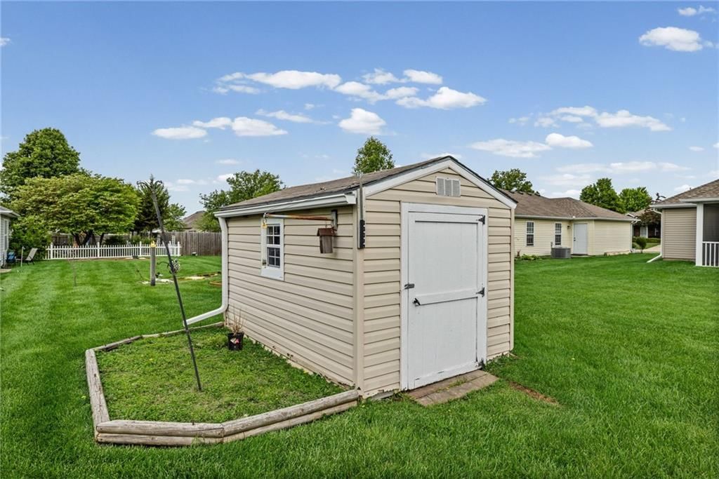 1016 Bristol Drive — photo 35