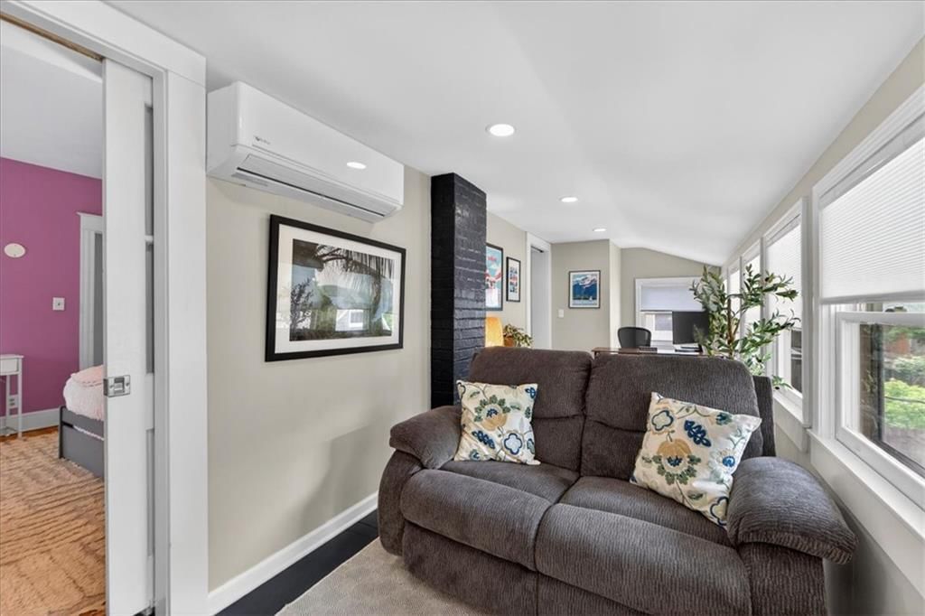 5820 WYANDOTTE Street — photo 22
