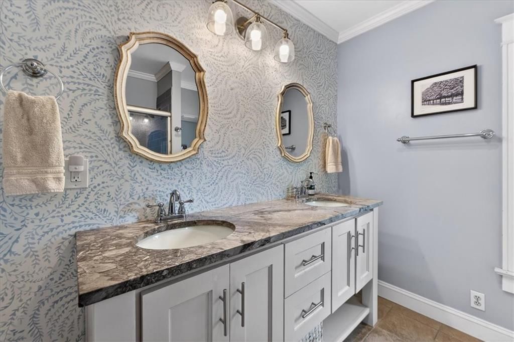 5820 WYANDOTTE Street — photo 31