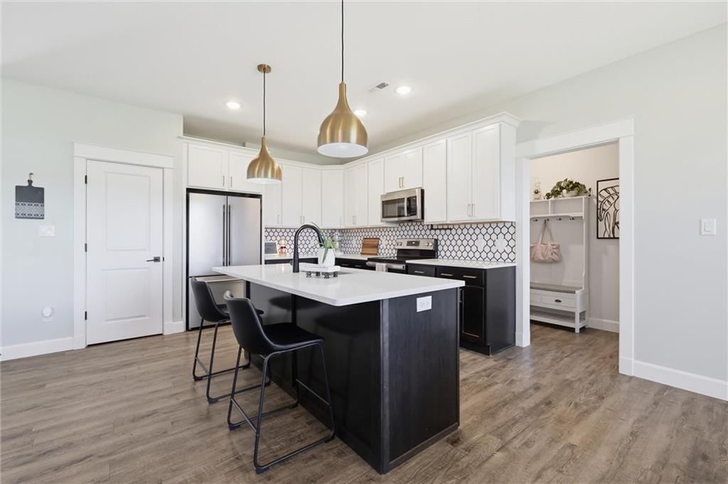 2532 Elm Street — photo 8