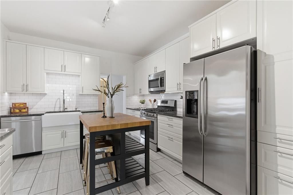 4120 Genessee Street — photo 8