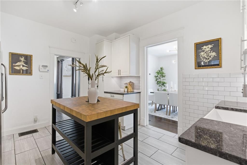 4120 Genessee Street — photo 11