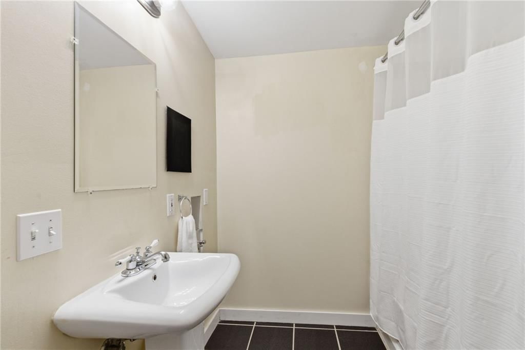 4120 Genessee Street — photo 15