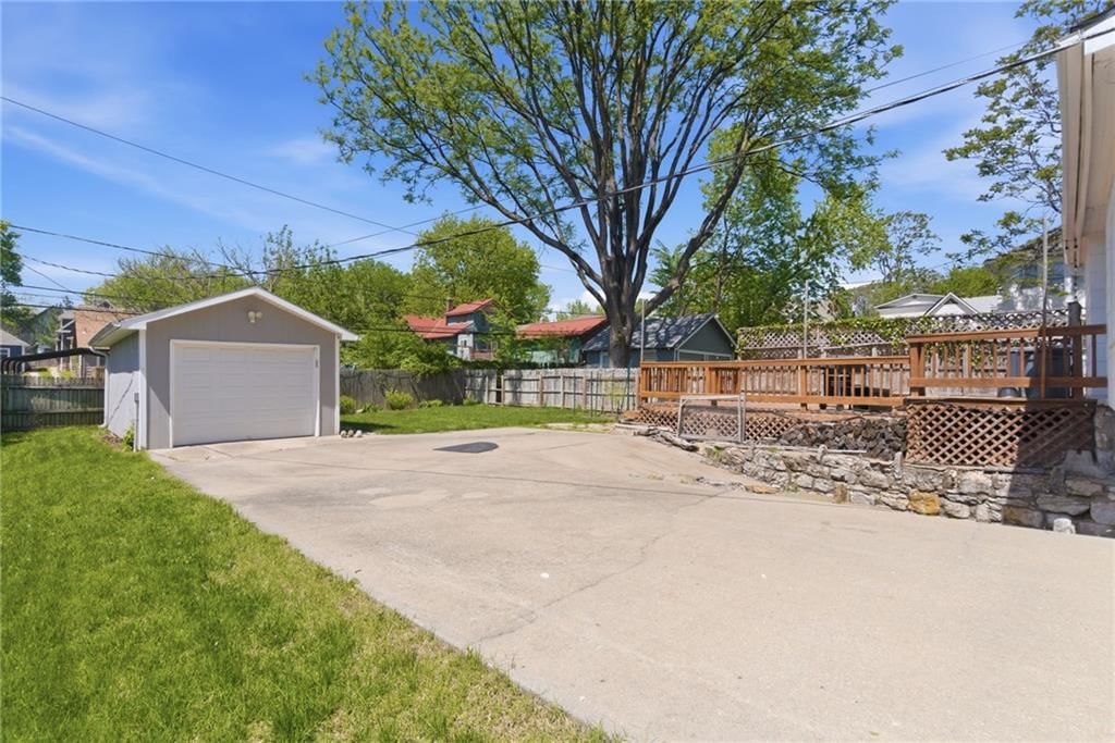 4120 Genessee Street — photo 27