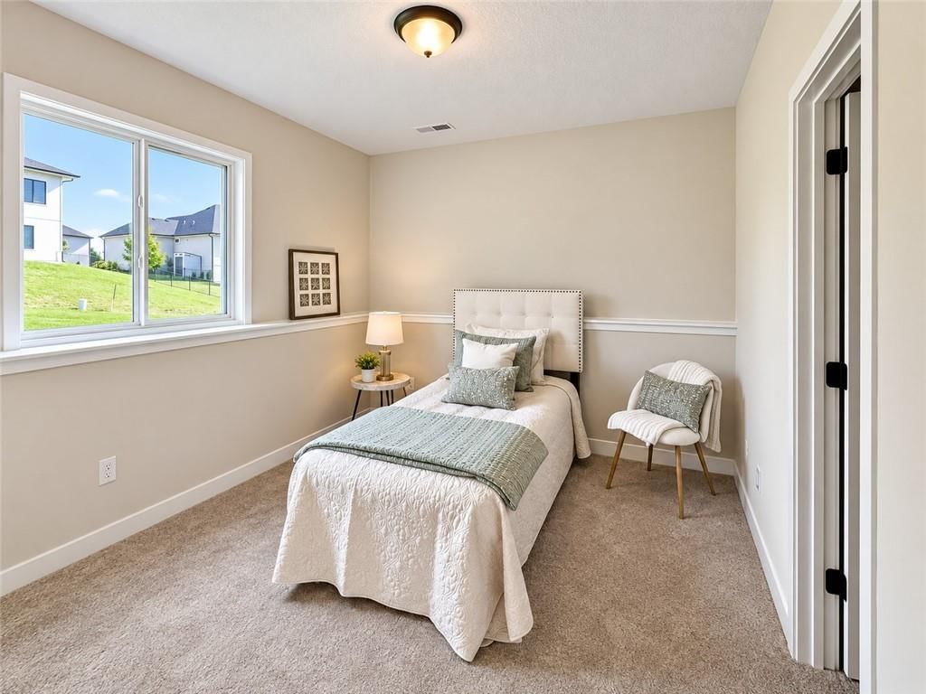 Photo 42 of 75 - 2609 NE Crestview Street, Blue Springs, MO 64029