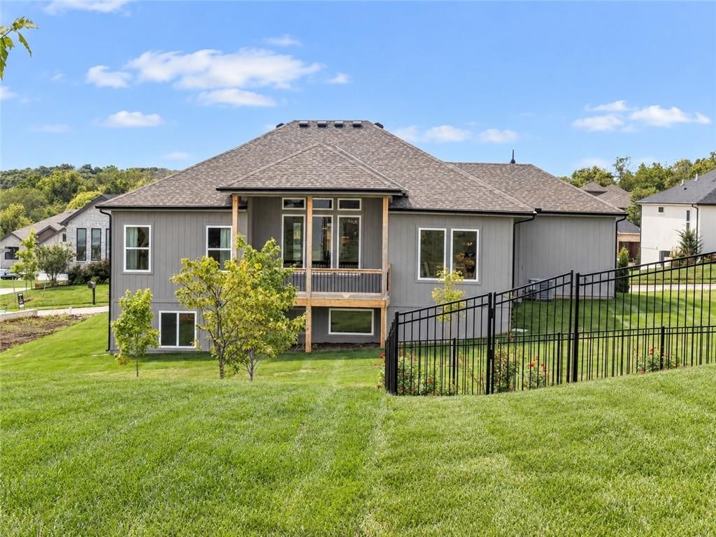 Photo 51 of 75 - 2609 NE Crestview Street, Blue Springs, MO 64029