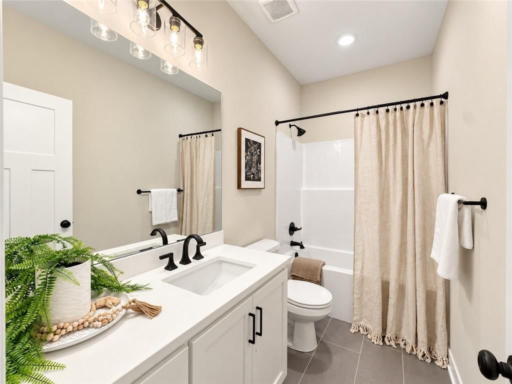 Photo 57 of 75 - 2609 NE Crestview Street, Blue Springs, MO 64029