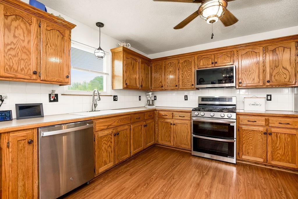 1821 SE Kenwood Drive — photo 11