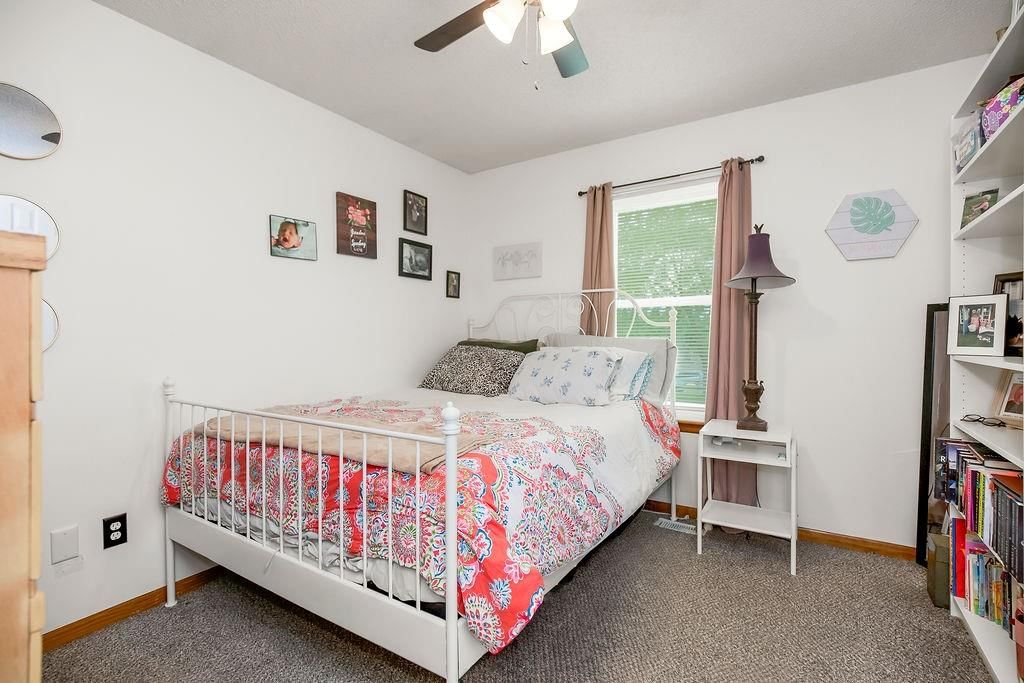 1821 SE Kenwood Drive — photo 16