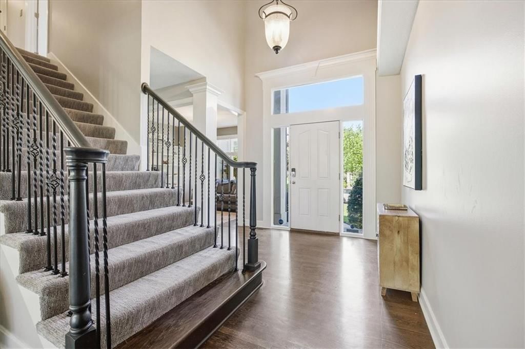 5117 W 162nd Street — photo 3