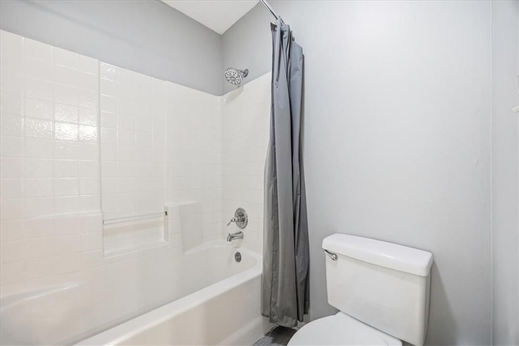 5117 W 162nd Street — photo 25