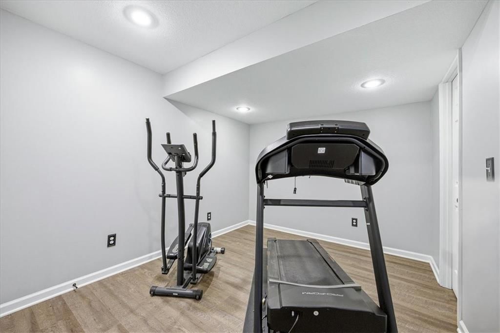 5117 W 162nd Street — photo 30