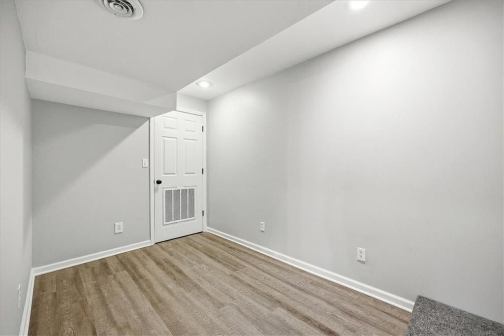 5117 W 162nd Street — photo 32