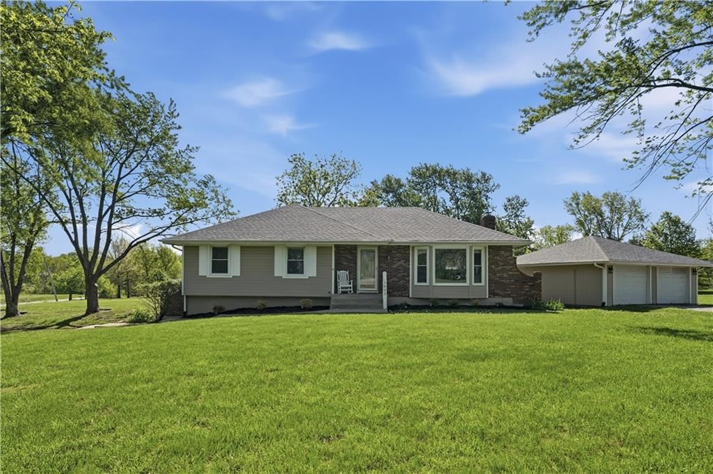 1803 E Gore Road, Raymore, MO