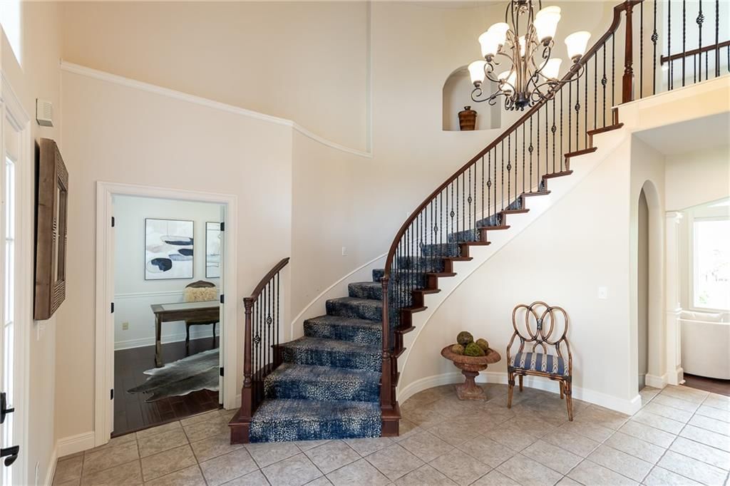 15618 S Hallet Street — photo 4