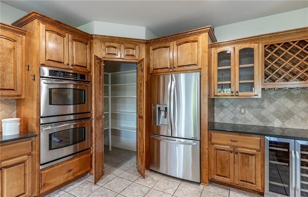15618 S Hallet Street — photo 15