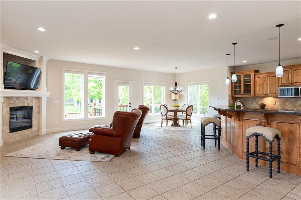 15618 S Hallet Street — photo 18