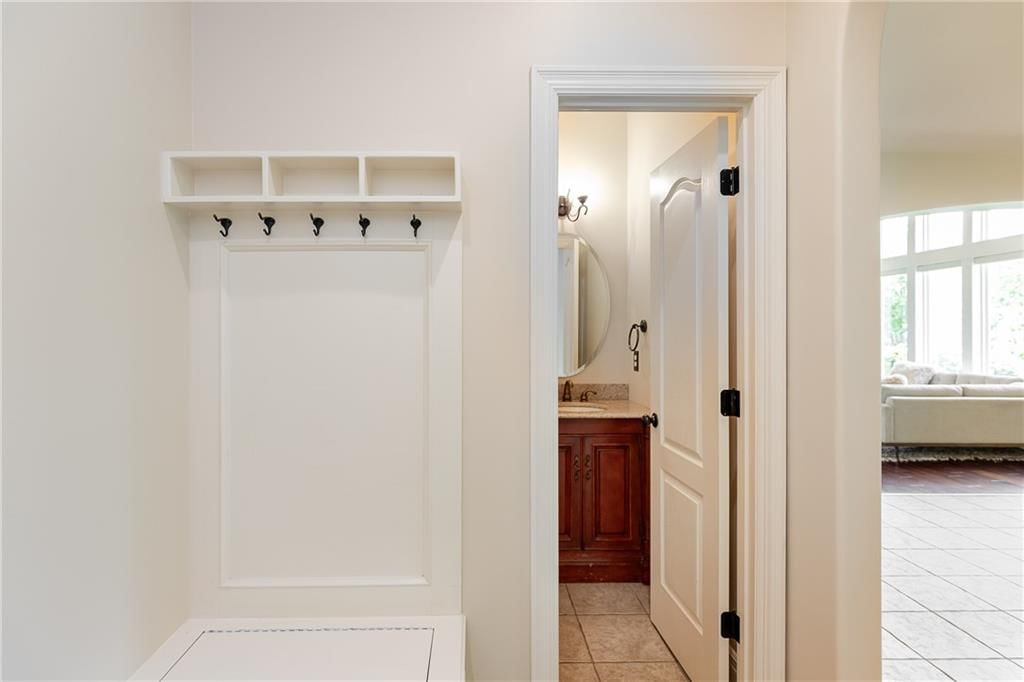 15618 S Hallet Street — photo 22