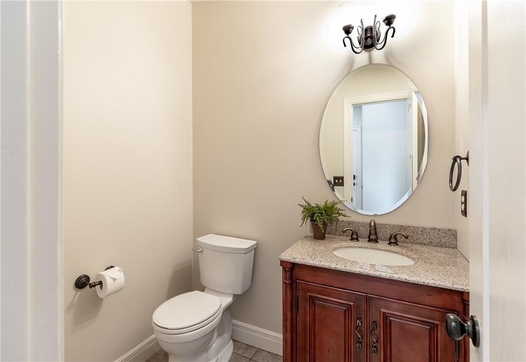 15618 S Hallet Street — photo 23
