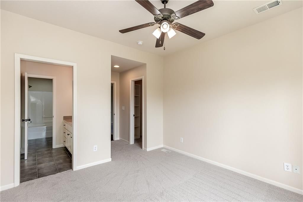 15618 S Hallet Street — photo 39
