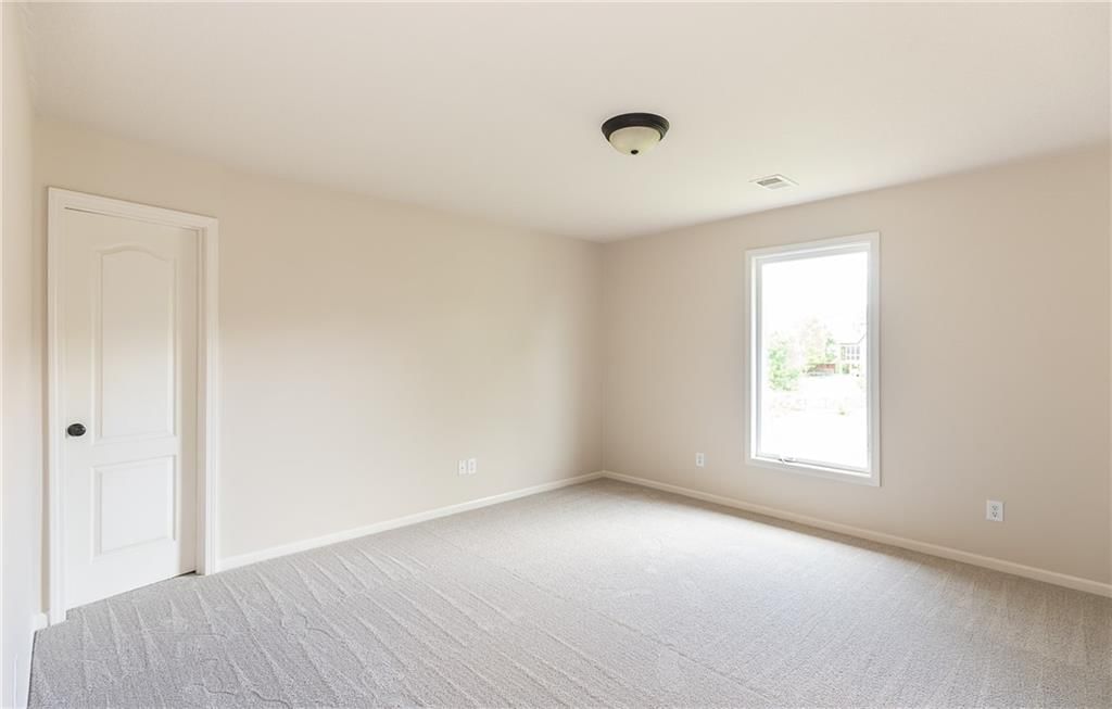 15618 S Hallet Street — photo 40