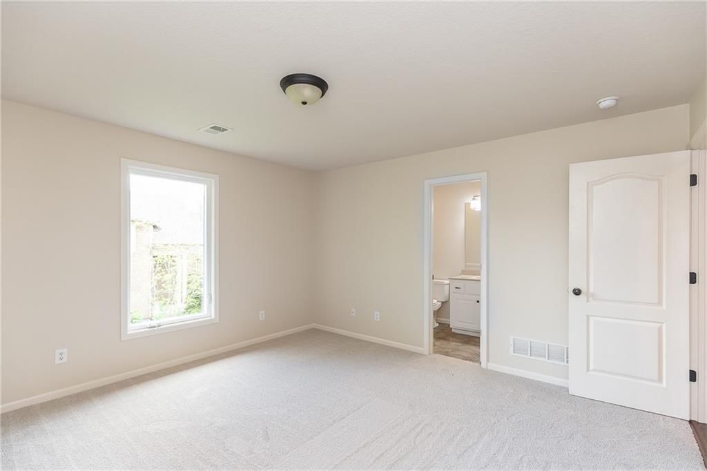 15618 S Hallet Street — photo 41