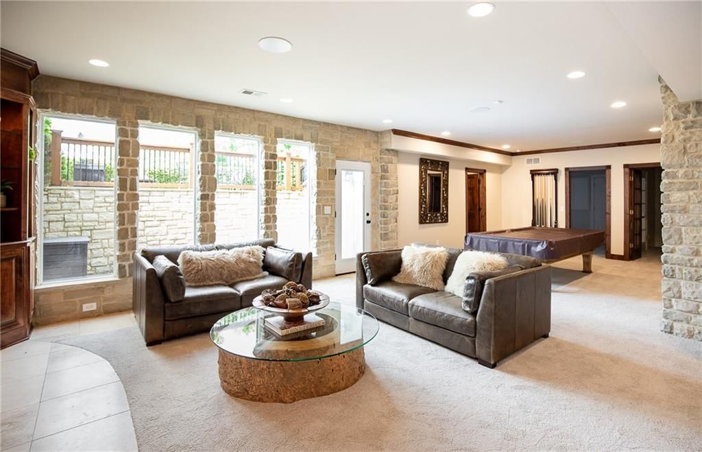 15618 S Hallet Street — photo 48
