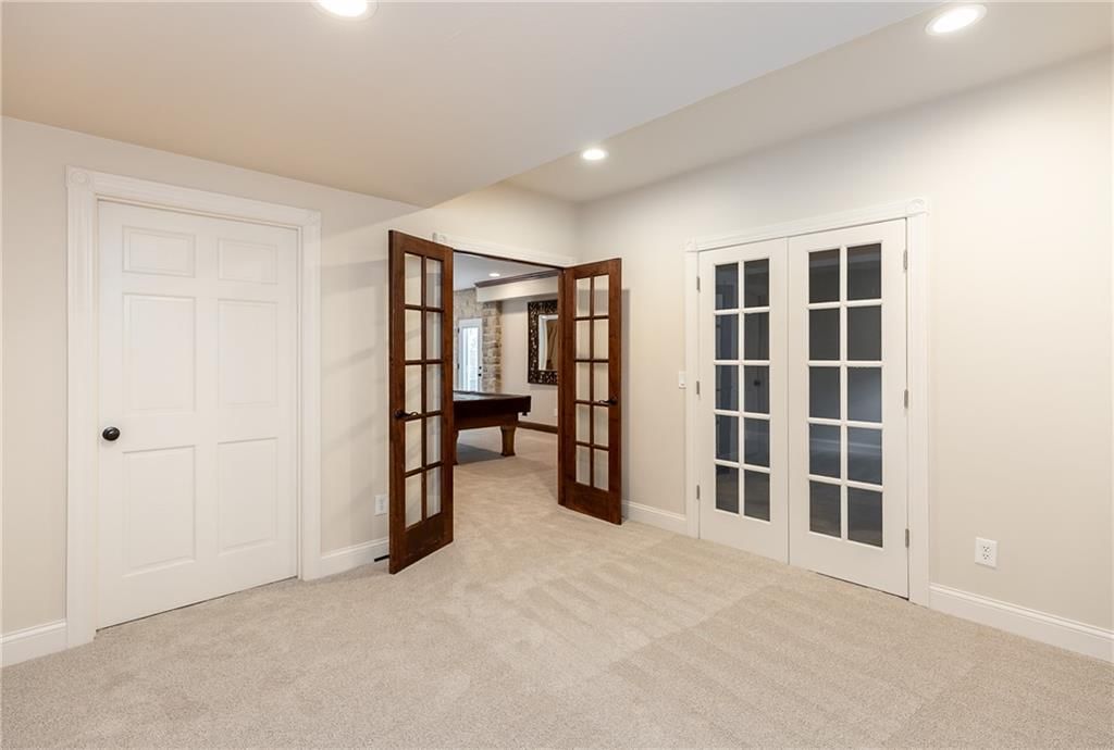 15618 S Hallet Street — photo 52